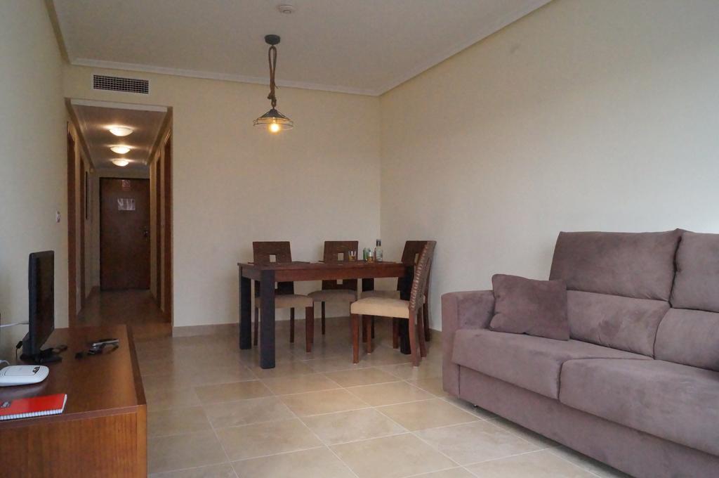 דירות סן פדרו דל פינטר Hacienda Bellamar מראה חיצוני תמונה